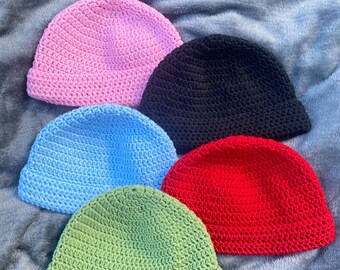Gorro de crochet hecho a mano: ala doblada, 100 % acrílico