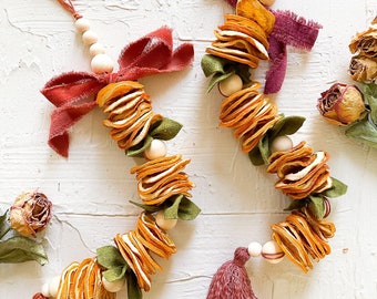 Dried Orange Slice Garland: Farmhouse Kitchen Decor with Velvet Bow