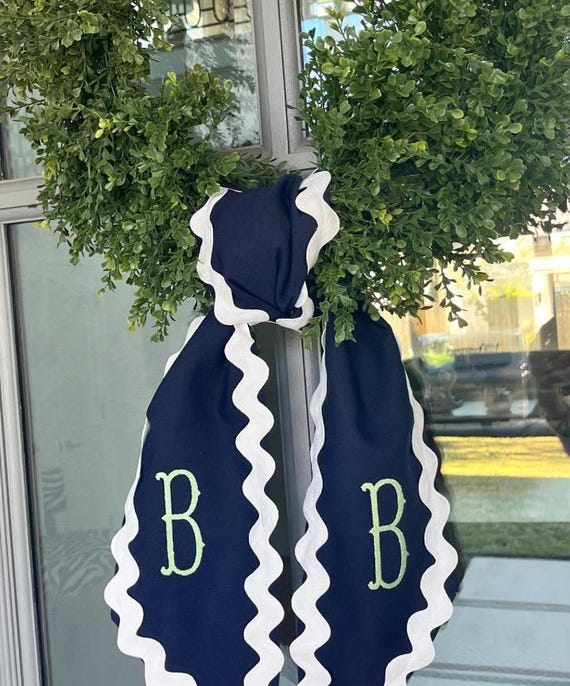 Embroidered Wreath Scarf: Sunbrella Outdoor Decor With Ric Rac