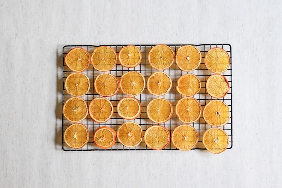 How to Make Dehydrated Orange Slices in the Oven - Mitten Girl