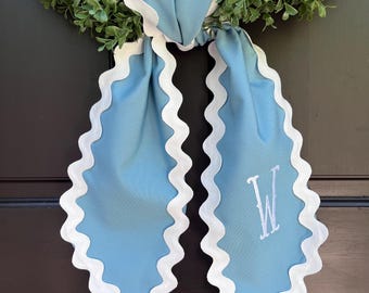 Embroidered Wreath Scarf: Sunbrella Outdoor Decor with Ric Rac Trim