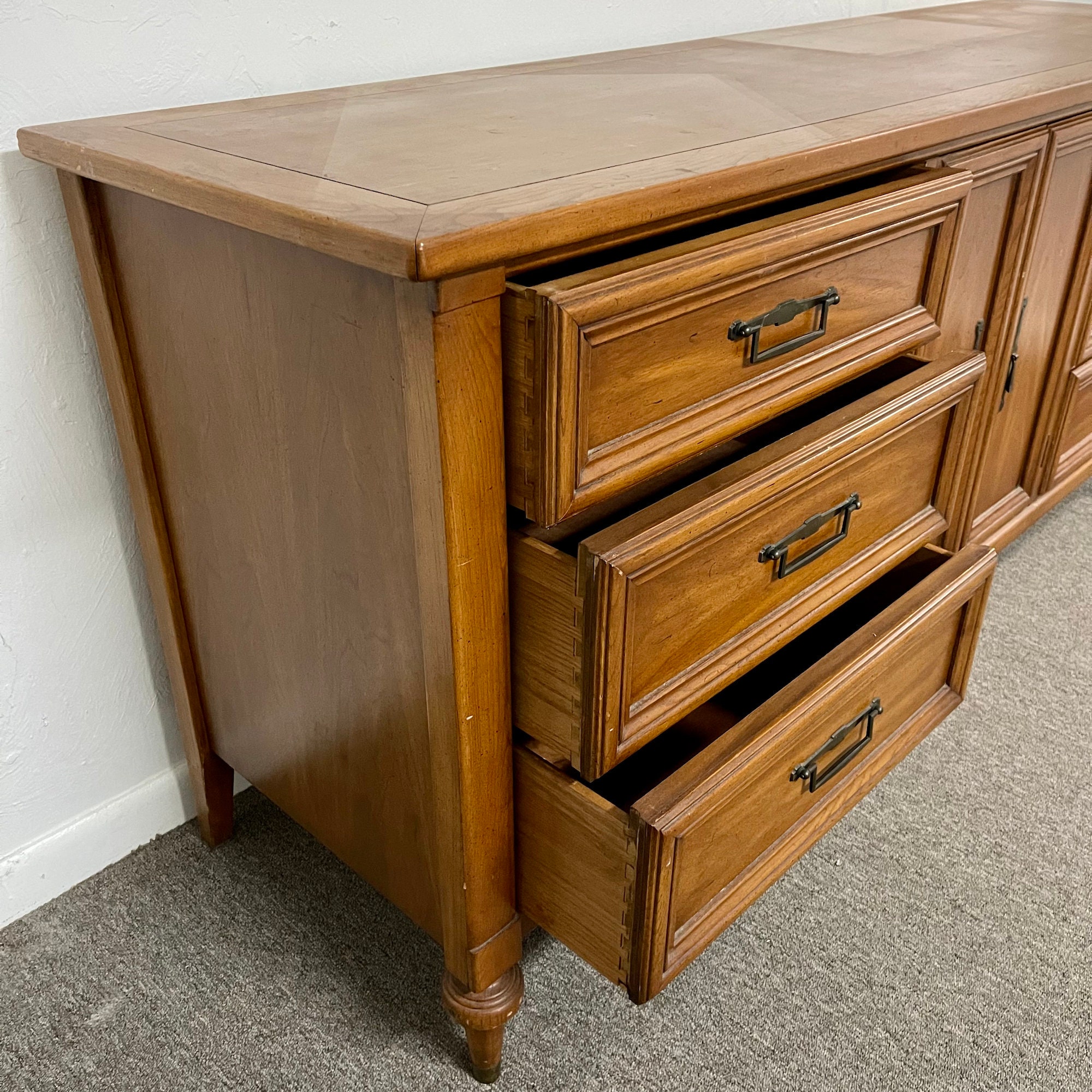 20+ White Fine Furniture Dresser