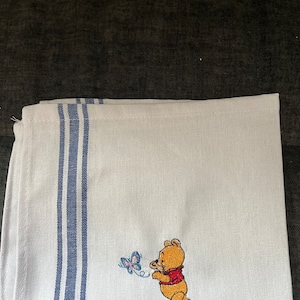 Set of 2 Disney Dish Towels Winnie The Pooh & Hunny Pot Kitchen Tea Towels