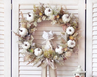 Cat lovers' autumn wreath with white pumpkins, fall garland, unique gift for a friend, 35cm