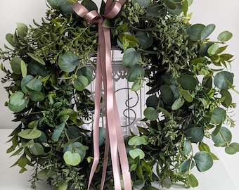 Corona de eucalipto verde, elegante decoración para puerta (35 cm)