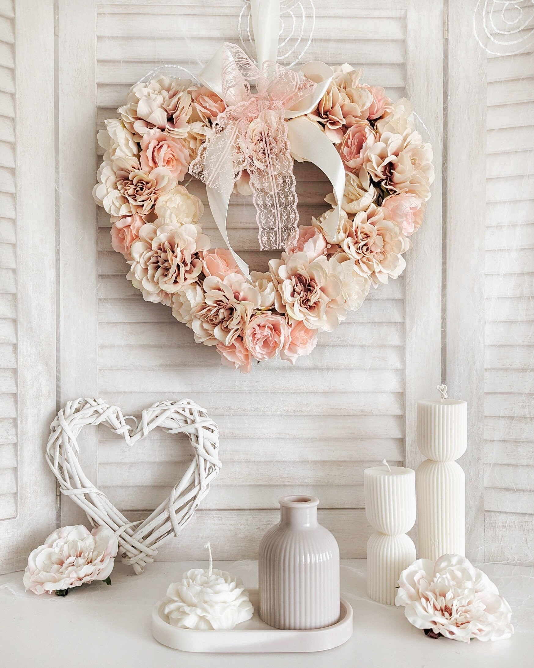 Bodhi2000 - Ghirlanda a cerchio in ferro a forma di cuore, per Natale, San Valentino e matrimonio, 30 cm