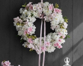 Corona de manzana y flor de cerezo: guirnalda de primavera rosa y blanca para puerta