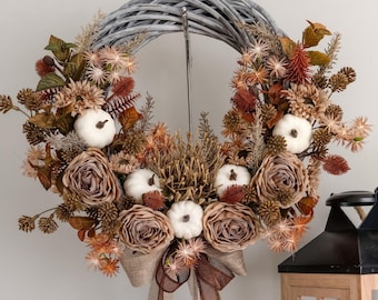 Corona otoñal con calabazas blancas de 40 cm / Decoración rústica para la puerta principal / Corona de mimbre otoñal / Regalo de inauguración de casa