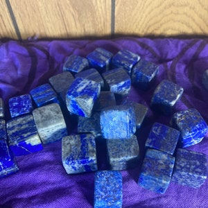 Lapis lazuli Tumble stone
