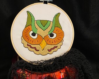 Vintage-Inspired Hand-Embroidered Owl