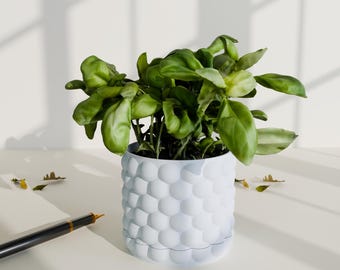 3D Printed Plant Pot: Modern White Minimalist Planter with Drip Tray