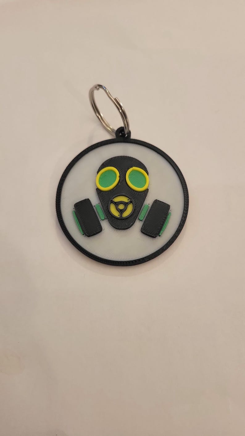 3D Printed Biohazard Gas Mask Keychain: Zombie Bag Tag - Etsy