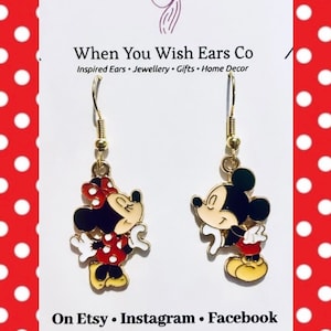 Mickey and Minnie kiss earrings, Mickey Mouse earrings, Minnie Mouse earrings, Mickey Minnie heart earrings, missmatched Mickey Minnie earri