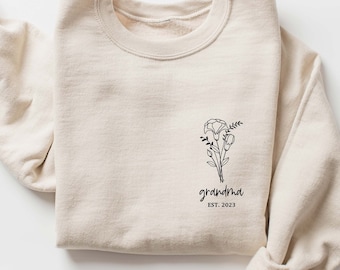 CUSTOM Birth Month Flower Sweatshirt, Custom Grandma Mama Auntie Sweater, Mom Grandma Auntie Gift Tee, Mother&#39;s Day Gift Shirt, Gift for Her