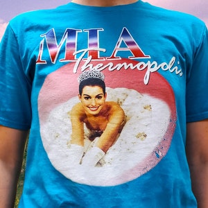 Mia Thermopolis - Anne Hathaway - The Princess Diaries - Retro 1980s - Graphic T Shirt