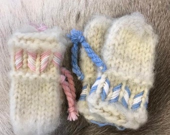 Lovikka mittens for babies