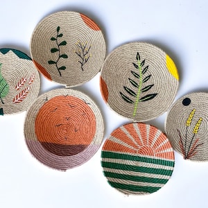 Wicker wall baskets, nature African wall plates, flowers woven round plate, boho home decor, wall art, fruit baskets, living room, home gift