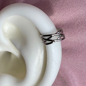 Silver criss cross ear cuff, elegant and simple but pretty