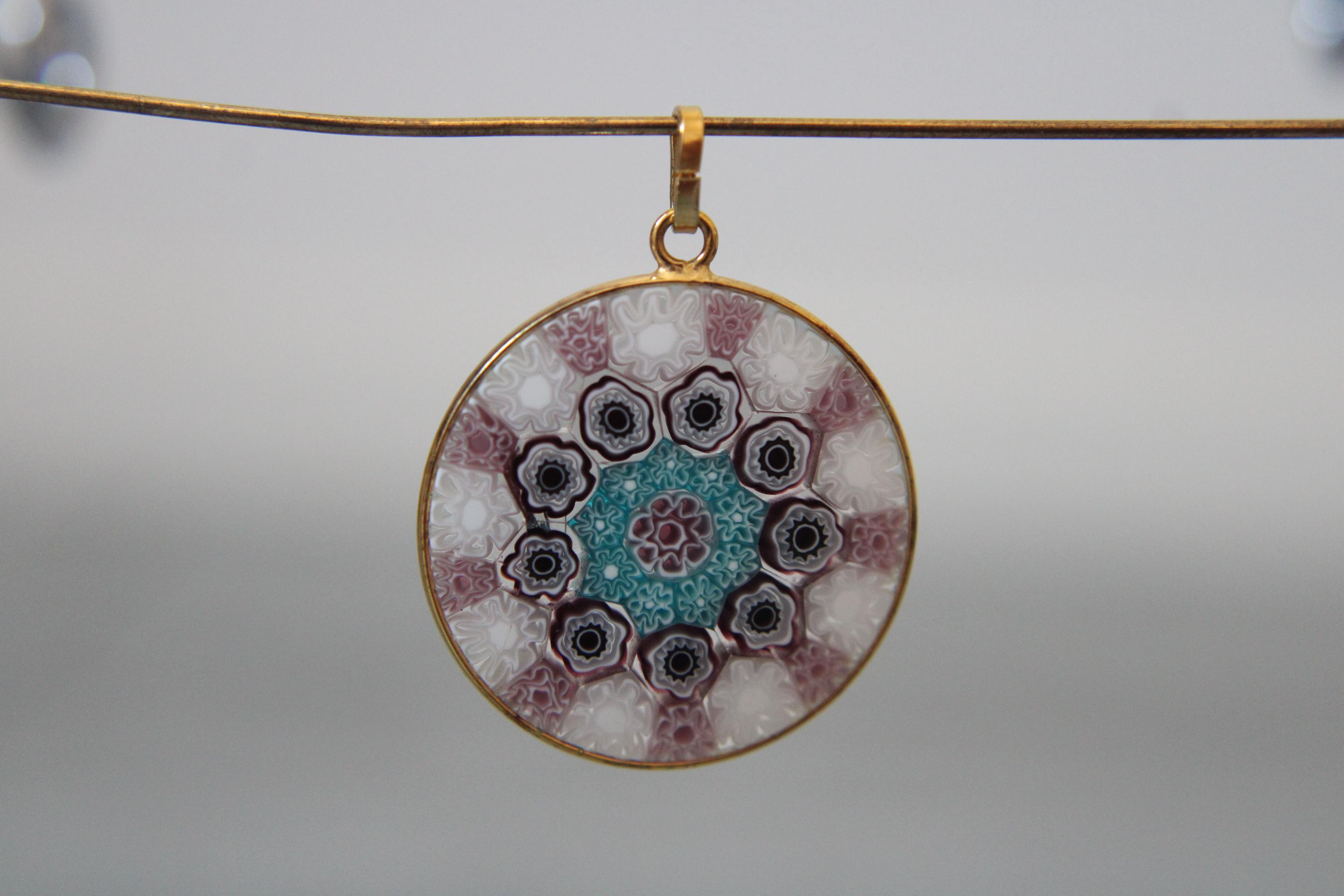 Pendentif Millefiori En Verre De Murano - 2.7 Cm De Diamètre, Plaqué Or, Occasion En Très Bon état
