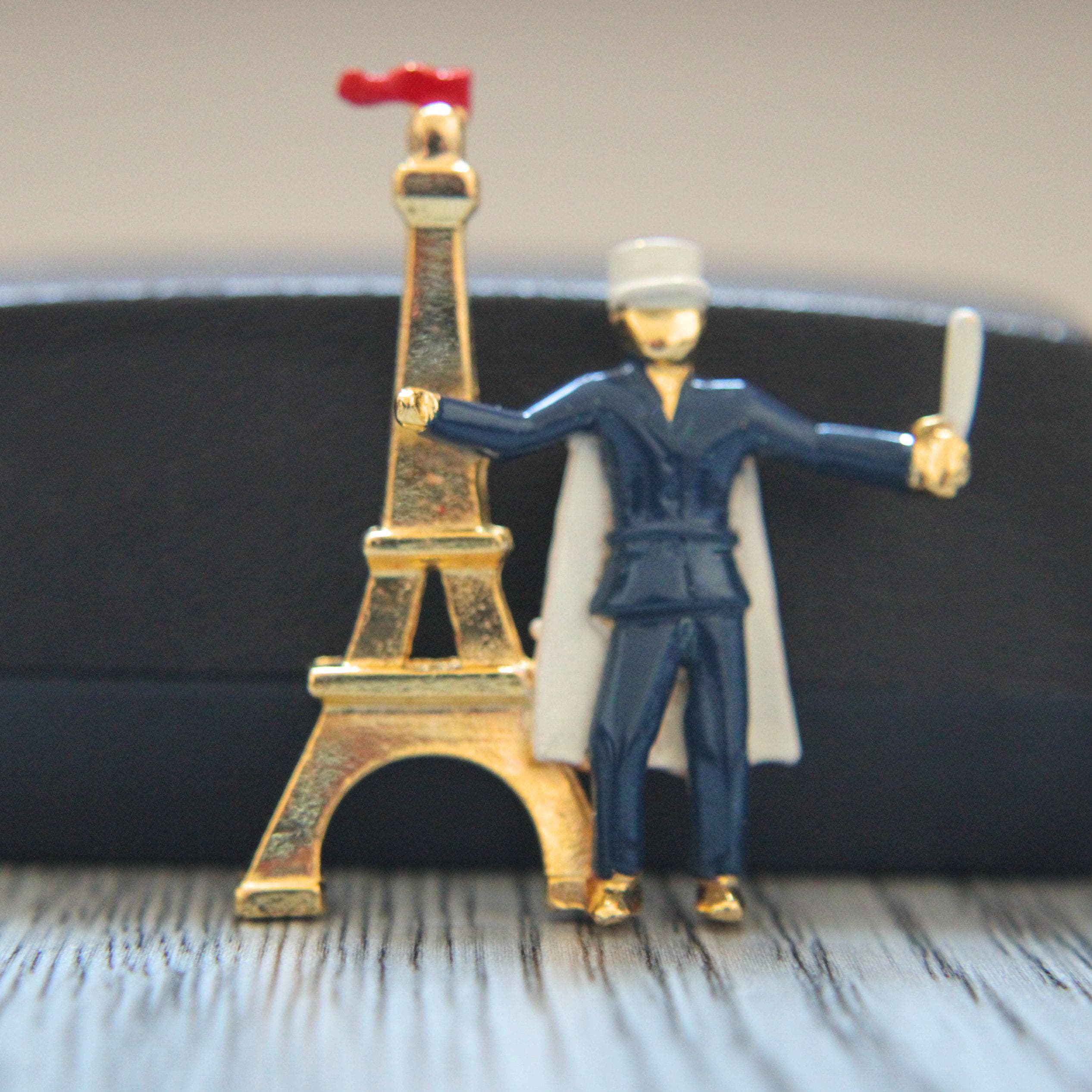 Broche Ancienne En Forme De Tour Eiffel - Émaillée Bleu, Blanc, Rouge - Occasion, Décoration Pin's