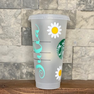DAISIES PERSONALIZED CUP | Starbucks cup | Personalized cold cup | Starbucks tumbler | Gift for her | Aesthetic Starbucks | Custom reusable