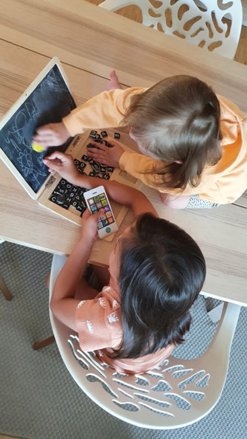 Laptop Holz Tafel Handy personalisierbar Rollenspiel Geschenk Geburtstag ab 6 Jahren Bild 4