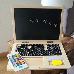 Laptop Holz Tafel Handy personalisierbar Rollenspiel Geschenk Geburtstag ab 6 Jahren Bild 1