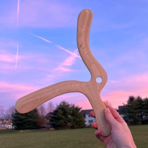 Giggling Goose Returning Wooden Boomerangs
