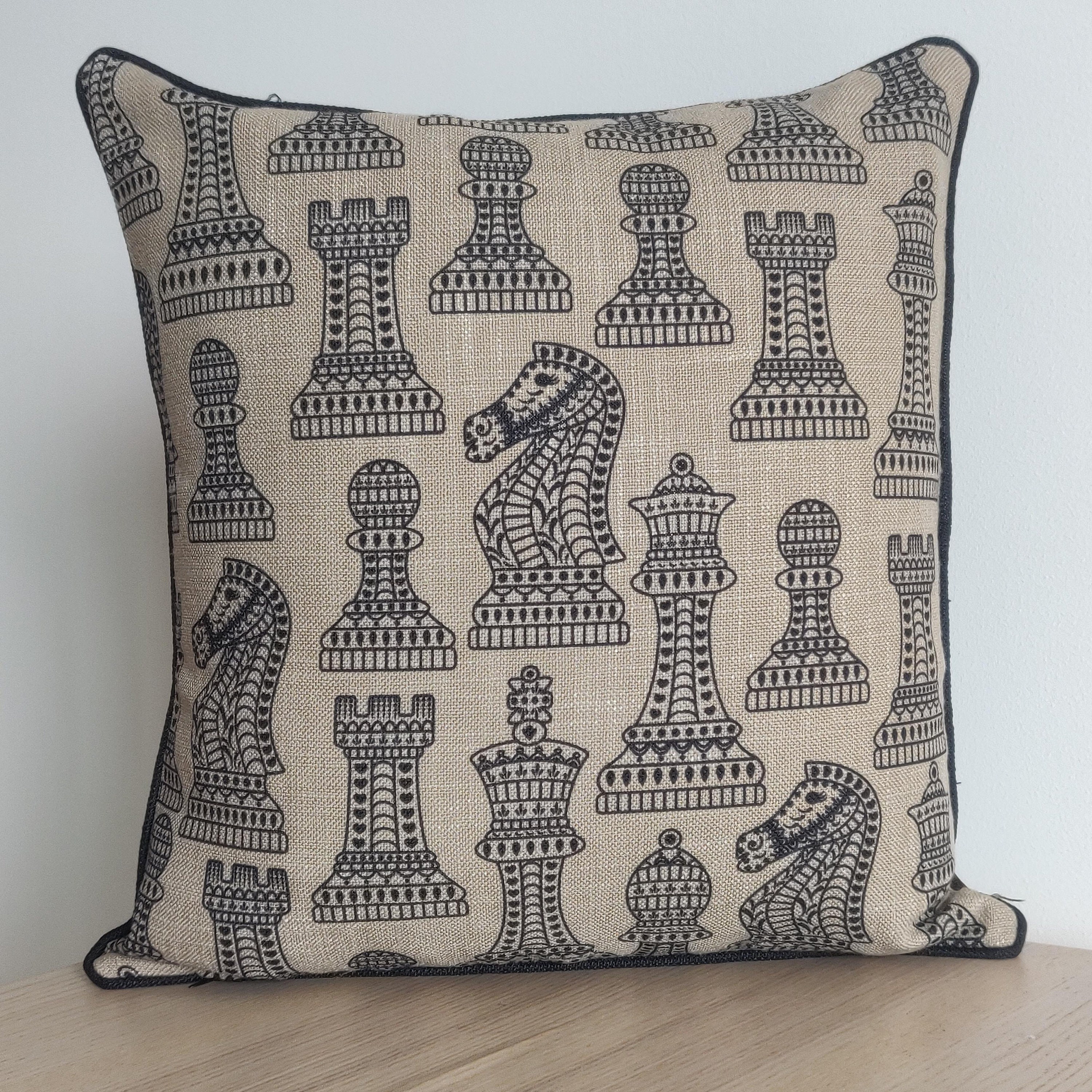  Chess Motifs For Chess Player And Chess Clubs I Play Move Club Chess  Player Throw Pillow, 18x18, Multicolor : Home & Kitchen