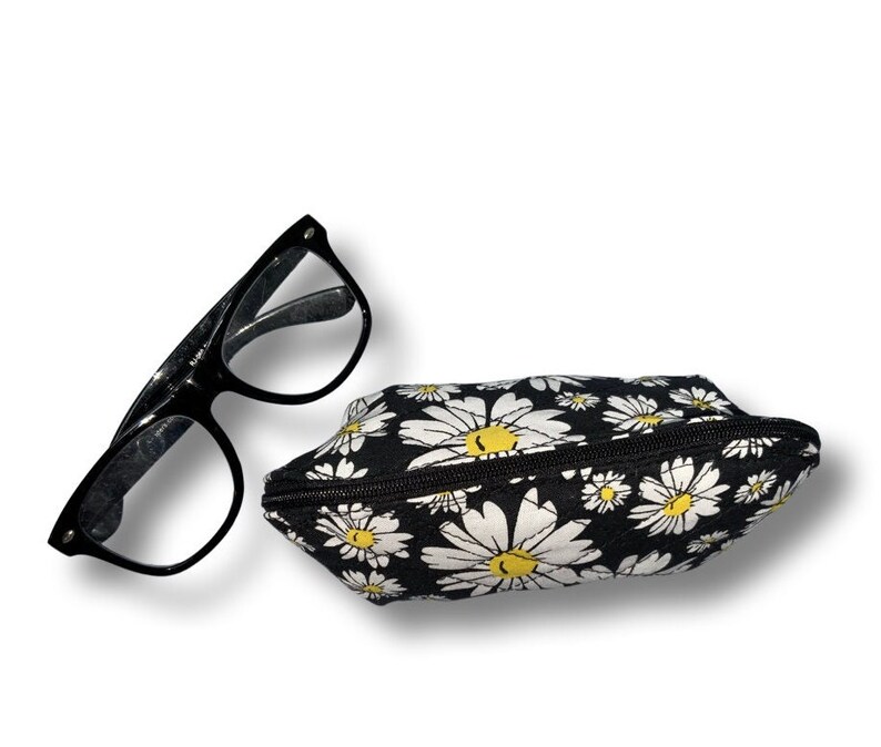 Daisy Floral Eyeglass Case Soft Fabric Quilted With Zipper Etsy
