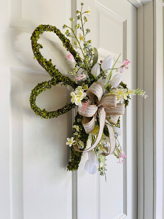 Welcome Wreath Reads \u201c Welcome \u201c with Dragonflies Flowers and Watering Bucket Perfect for Spring Time Hanging Door Wreath Welcome Wreath Reads \u201c Welcome \u201c with Dragonflies Flowers and Watering Bucket Perfect for Spring Time Hanging Door Wreath
