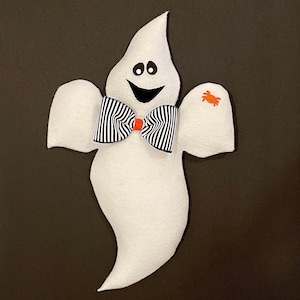 Ghost wreath attachment for Halloween wreath, Halloween decoration, flying ghost with bow tie and spider