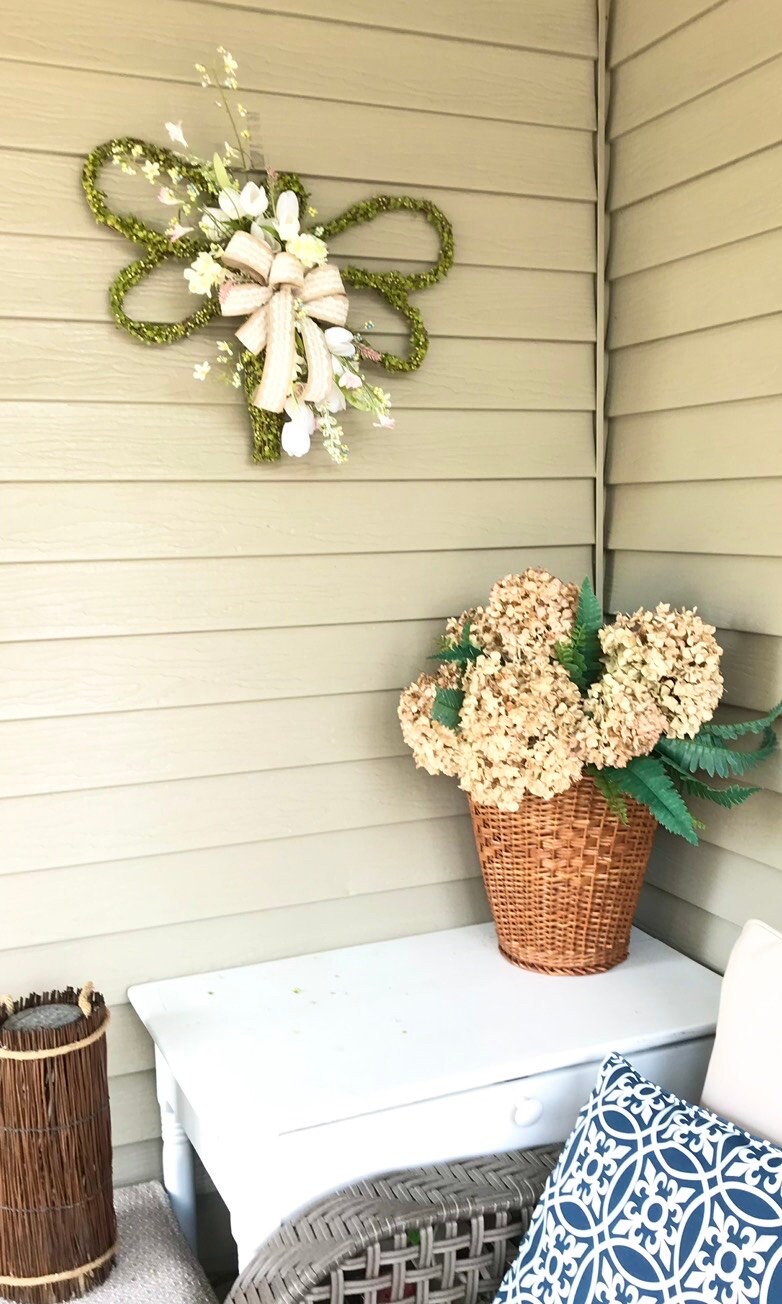 Welcome Wreath Reads \u201c Welcome \u201c with Dragonflies Flowers and Watering Bucket Perfect for Spring Time Hanging Door Wreath Welcome Wreath Reads \u201c Welcome \u201c with Dragonflies Flowers and Watering Bucket Perfect for Spring Time Hanging Door Wreath