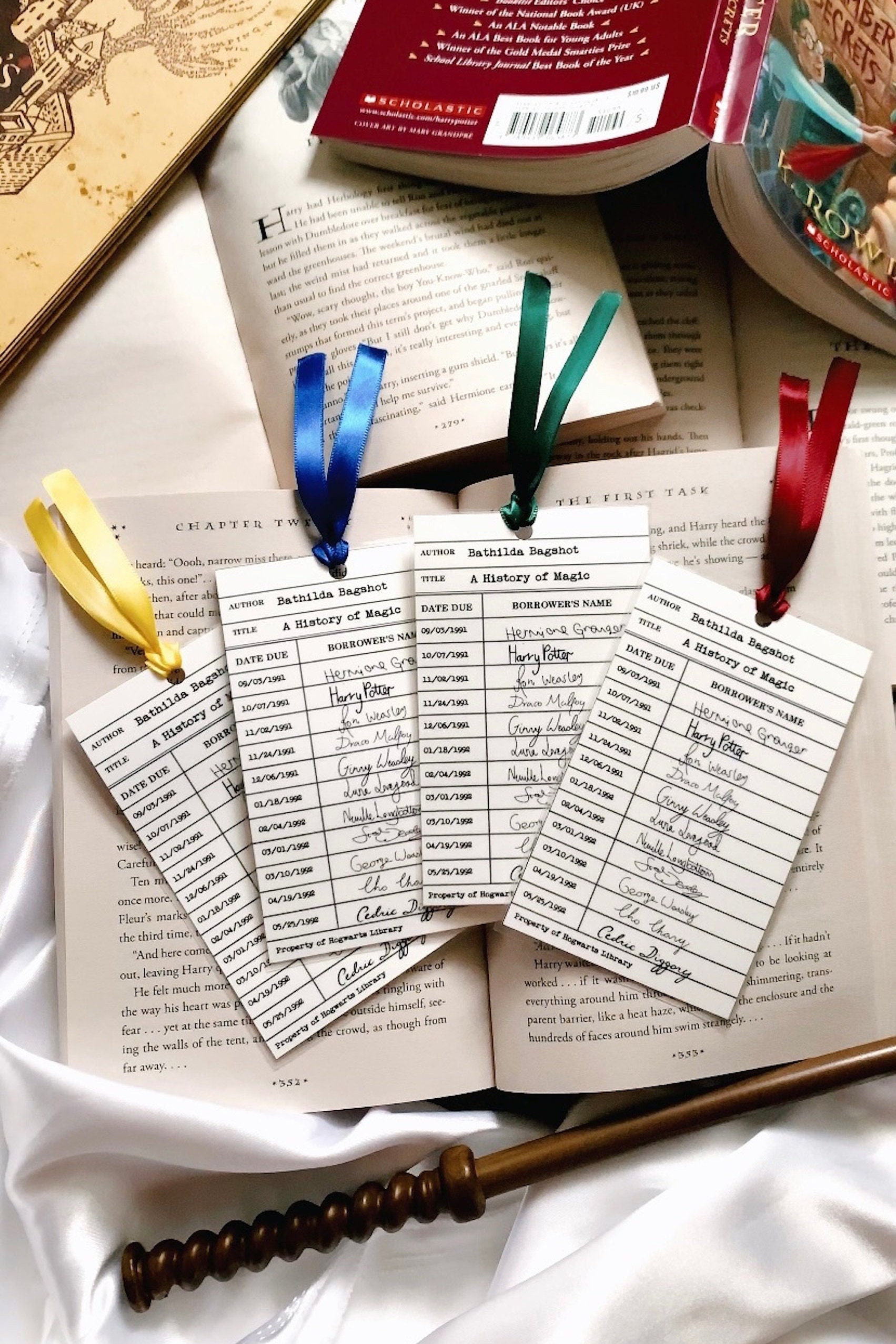 Harry Potter Hogwarts Houses DIY Paper Award Ribbons