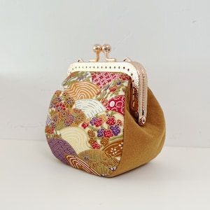 Porte-monnaie cousu main avec cadenas Kiss - Porte-monnaie en coton marron à motifs fantaisie - Pochette pour accessoires - Idées cadeaux