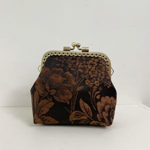 Porte-monnaie avec cadenas Kiss cousu main - Style ancien floral grand-mère marron foncé - Pochette pour accessoires en tissu de gaze de soie de mûrier