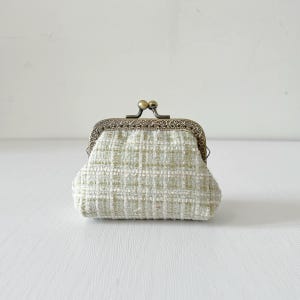 Porte-monnaie cousu main avec cadenas Kiss - Porte-monnaie en tissu bouclé vert doux - Accessoire de poche simple fait main - Idées cadeaux