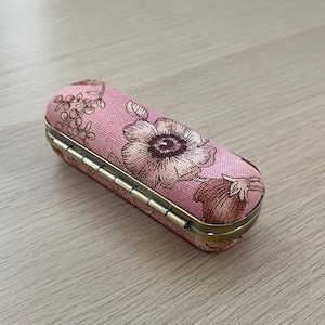 Handmade Lipstick Case - Vintage Floral Lipstick Case with Mirror - Kiss Lock Lipstick Case - Pink Floral