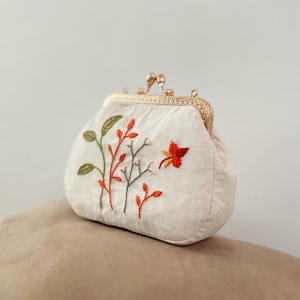 Monedero con cierre de beso bordado a mano - Monedero de lona de algodón con bordado floral - Bolso tipo bolsa para accesorios