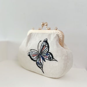 Monedero con cierre de beso bordado a mano - Monedero de lona de algodón con bordado de mariposas - Bolso tipo bolsa para accesorios