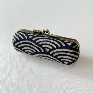 Handmade Lipstick Case - Vintage Floral Lipstick Case with Mirror - Vintage Kiss Lock Lipstick Case - Dark Blue Wave