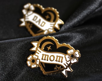 MOM & DAD Black Heart Retro Tattoo-Style Enamel Pin | Pins For Parents, Cool Baby Shower Pin, Gift For Mom And Dad, Parent Memorial Gift