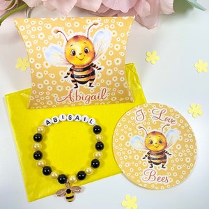 Bonita pulsera de abeja, caja de regalo personalizada, pegatina de abeja, pulsera personalizada para niño, regalo de abeja, relleno para bolsa de fiesta, pulsera de cuentas para niña.