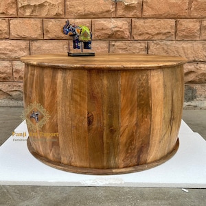 Handgefertigter Mangoholz Couchtisch: Runder indischer Couchtisch 76x76x40 cm