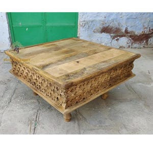 Mesa de centro de madera, mesa cuadrada curvada en mango crudo, mesa de centro con celosía, decoración del hogar, decoración de la habitación, hermosa decoración, artesanía india, decoración artística