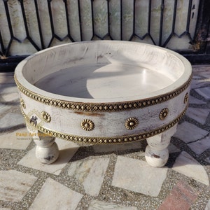 Handmade Whitewash Chakki Table: Carved Indian Coffee Table