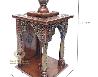 Templo Mandir de madera hecho a mano: Pooja Ghar hindú, decoración de cobre y oro.