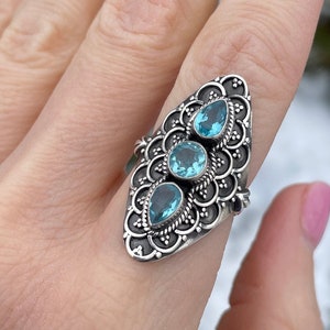 3 Stone Blue Topaz Sterling Silver Ring |Vintage| Excellent Condition