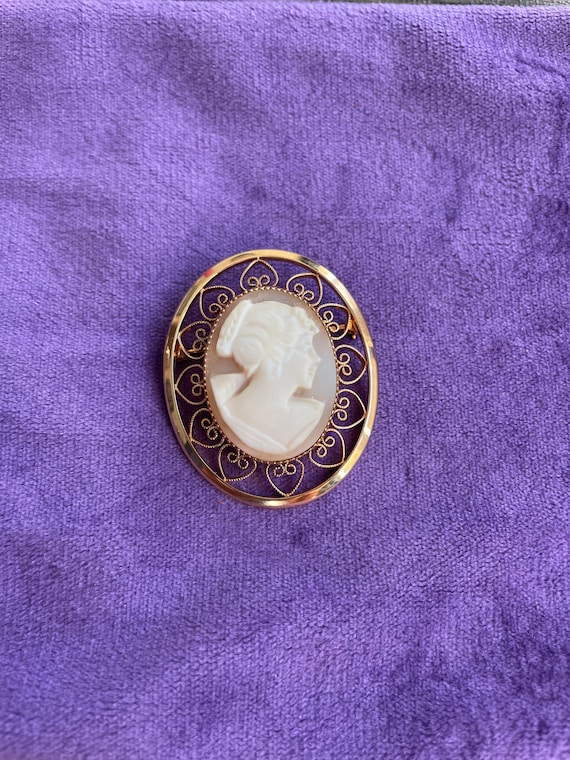 Cameo Brooch Vintage Victorian Style Jewellery Sta