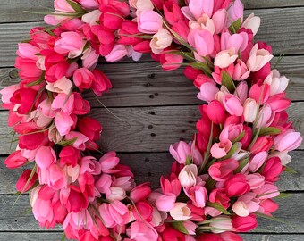 Spring and summer tulip wreath, front door decor, home decor, wall decor, Mother’s Day gift, housewarming gift, wreaths.